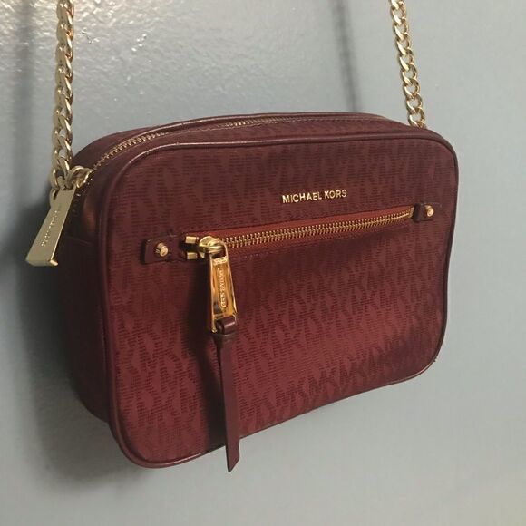 Michael Kors crossbody bag in burgundy - Picture 2 of 16